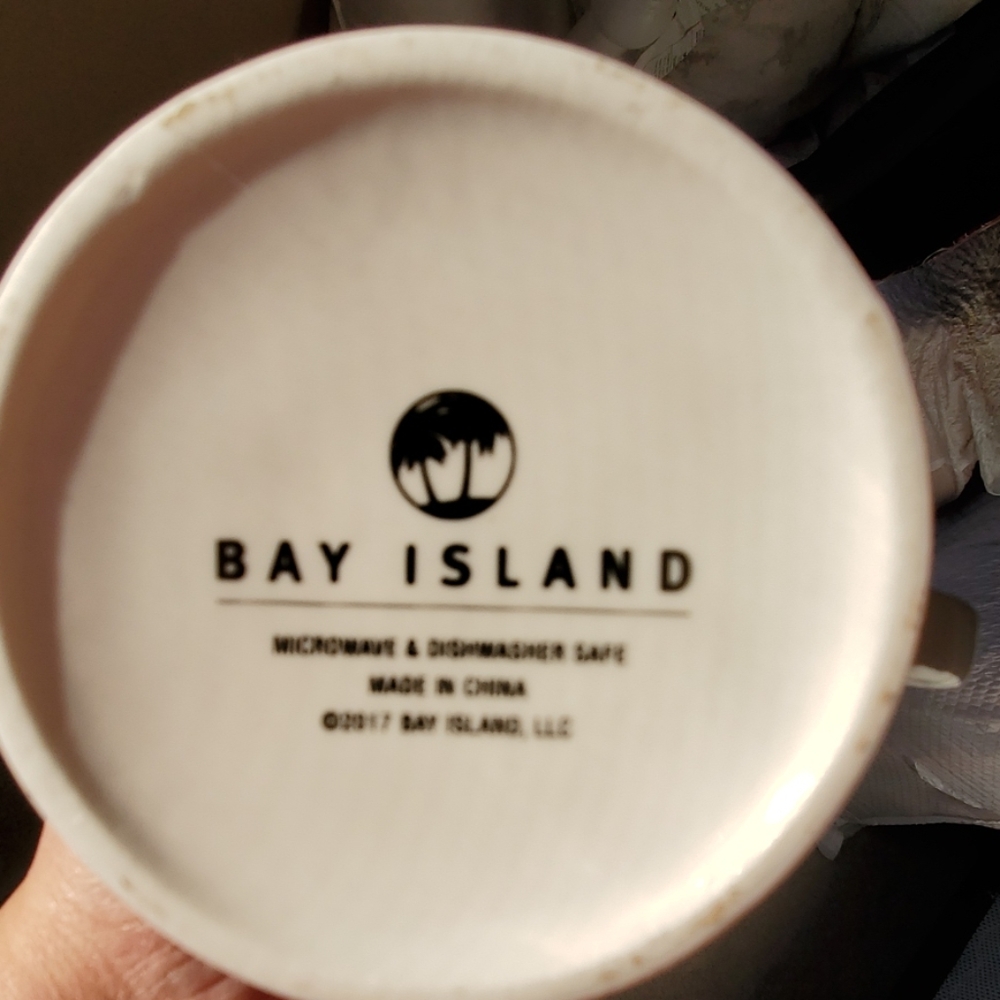 Bay Island 2017 Happiness mug & trivet - Picture 5 of 5